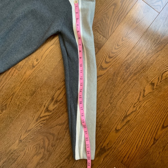 ROOTS Men's Sweater Grey Cotton with Stripes.  Size M. - Picture 5 of 7